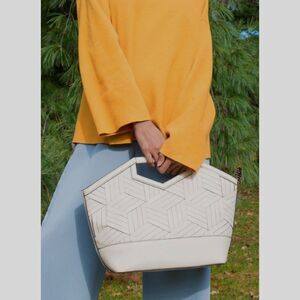 Welden Sonder Tote Bag Purse Chalk Shoulder Strap Leather Diamond Weave